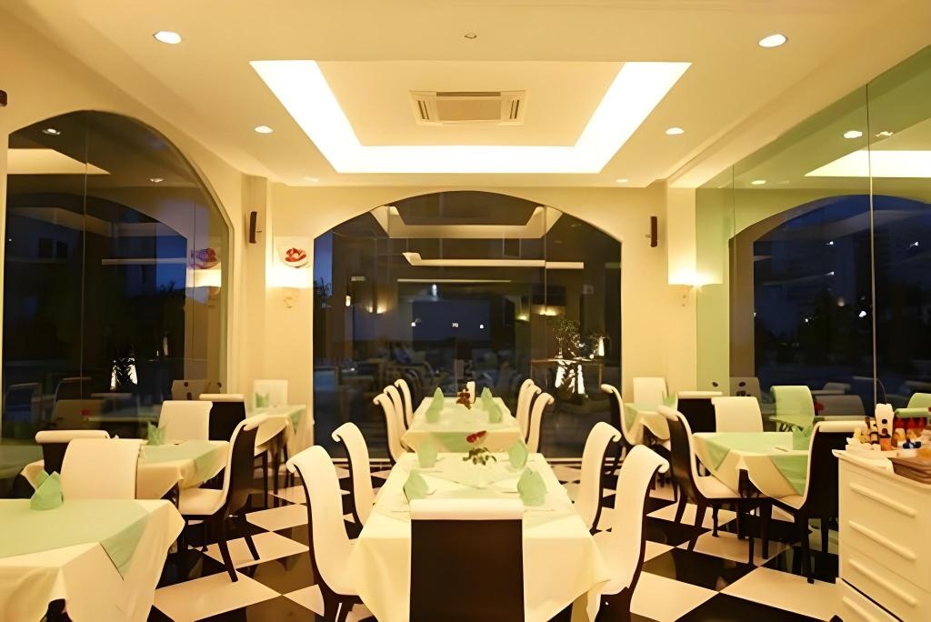 LK Legend Hoteldiningdining Image 11