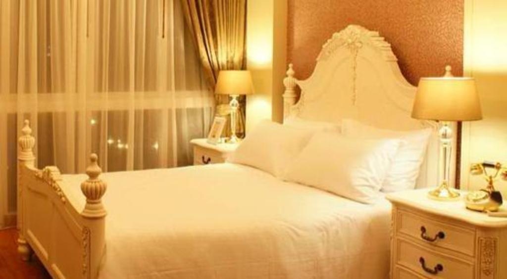 LK Legend Hotelroomsrooms Image 3535