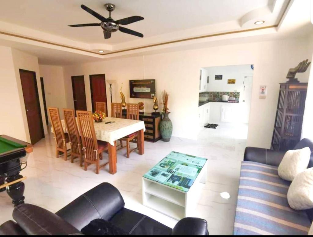 CORNER VILLA PATTAYA HOLIDAY HOUSEpropertyviewsInterior View1