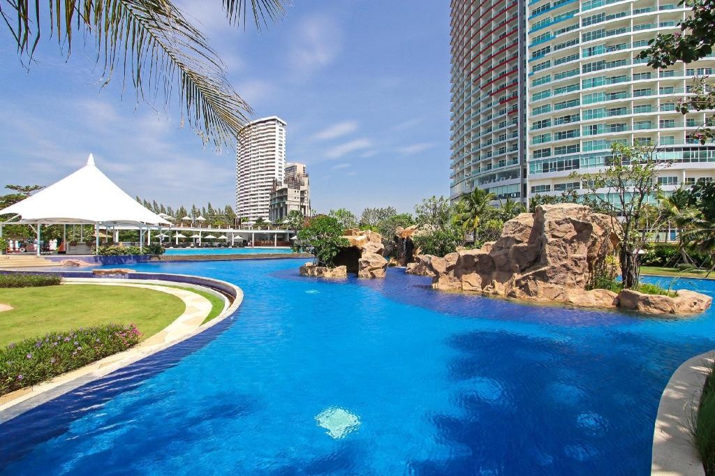 White Sand Beach Residences PattayafacilitiesSwimming Pool Outdoor1
