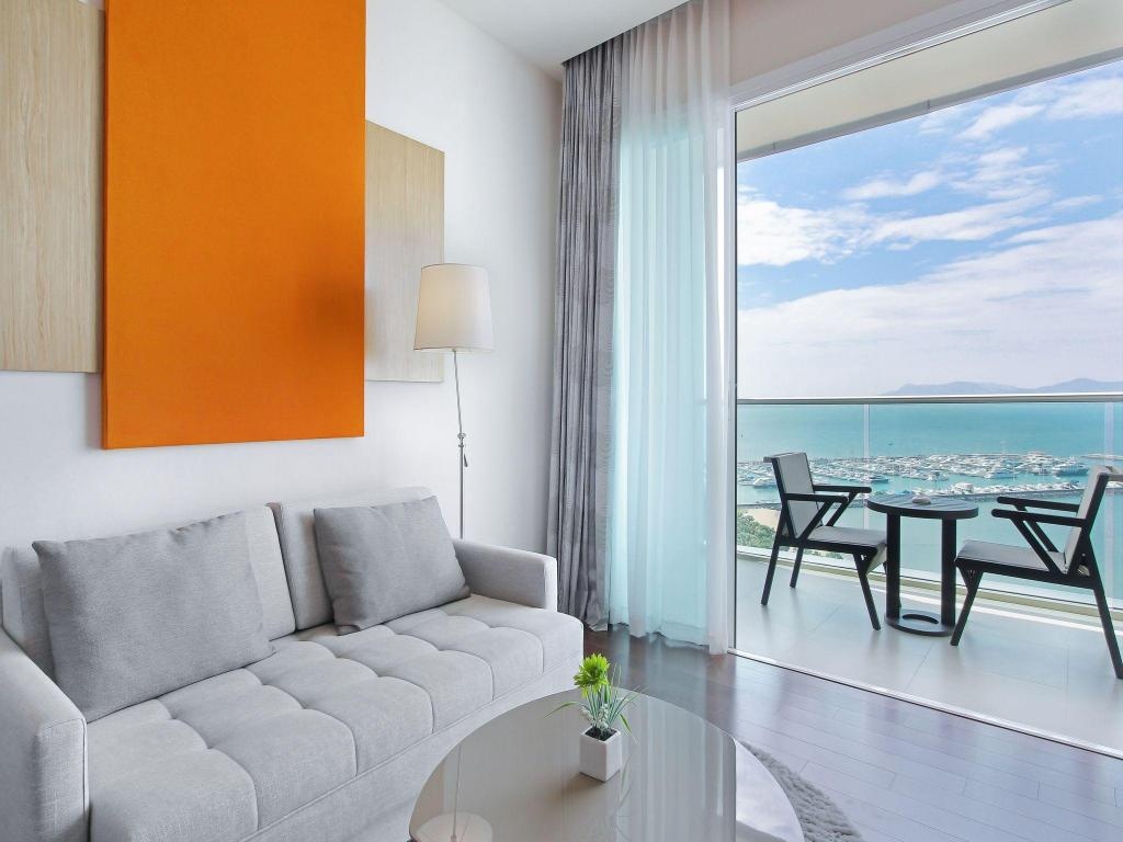 White Sand Beach Residences PattayaroomsStudio Ocean View Balconyterrace9