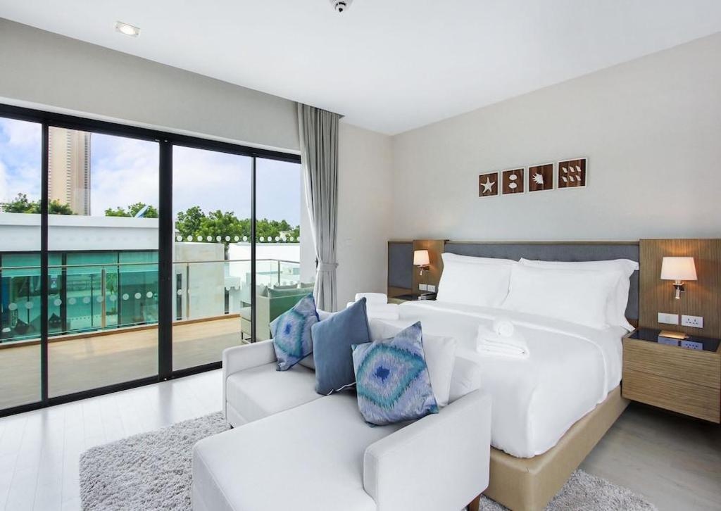 White Sand Beach Residences Pattayaroomsrooms Image 22