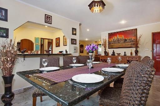 Villa Nai Mueang Yai 4Bed Pool In Central Pattayadiningdining Image 11