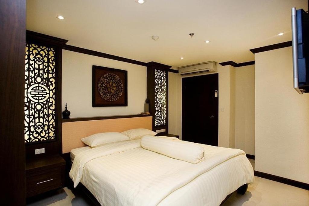 Apartment Nirvana Place 2Bed PratumnakHill Pattayaroomsrooms Image 11