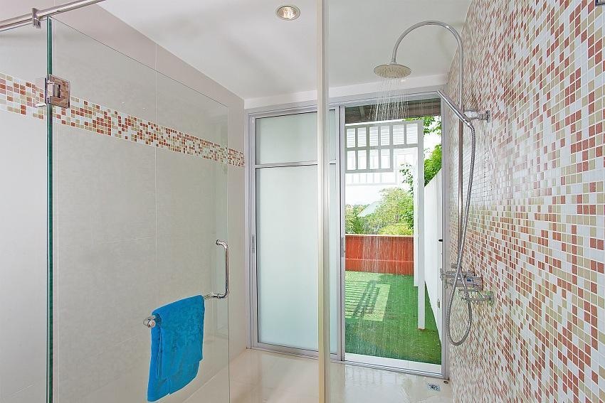 Villa Jomtien Waree9 6Bed PoolVilla In Na Pattaya Facilitiesgallery Image 12 12