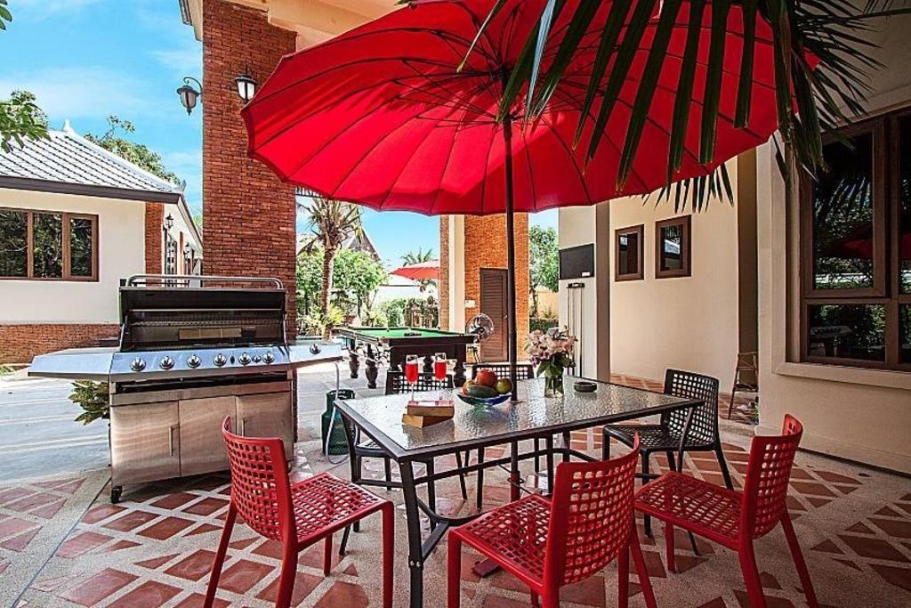 Villa Baan Suay Tukta 5BR WithPool Jomtien Pattayadiningdining Image 11