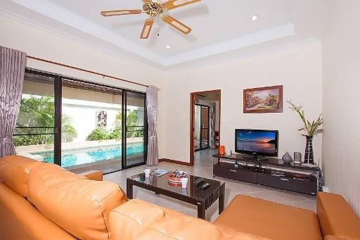 Villa Majestic 40 2 Bed Pattaya Pool On Pratumnakroomsrooms Image 22