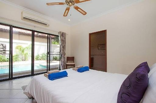Villa Majestic 40 2 Bed Pattaya Pool On Pratumnakroomsrooms Image 44