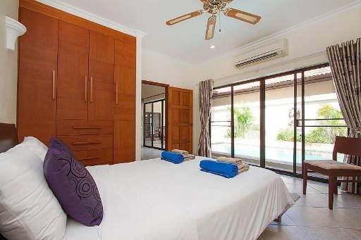 Villa Majestic 40 2 Bed Pattaya Pool On Pratumnakroomsrooms Image 55