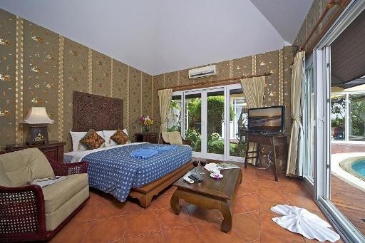Villa Haven 6Bed Beachfront At Na Jomtien Pattayaroomsrooms Image 22