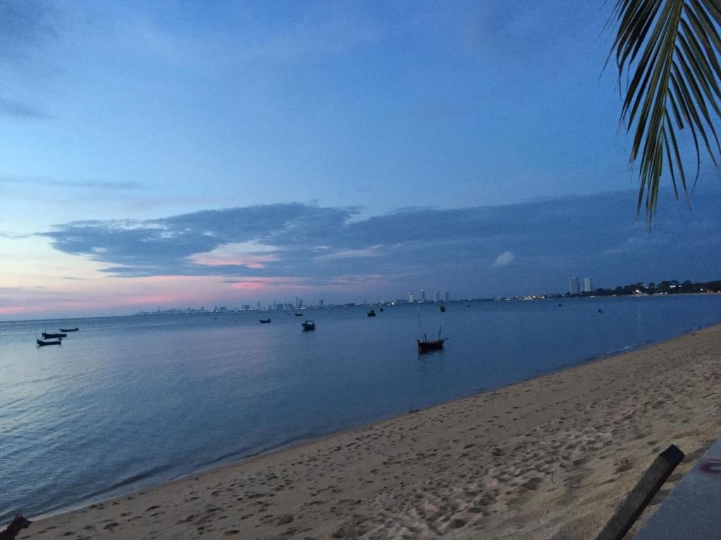 Nam Talay Sea View Apartment By Natfacilitiesfacilities Image 33