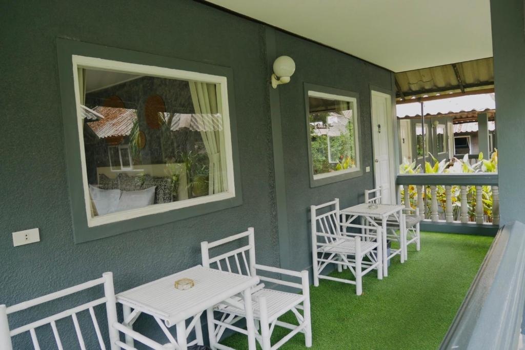 Lets Hyde Pattaya Resort VillasfacilitiesBalconyterrace60
