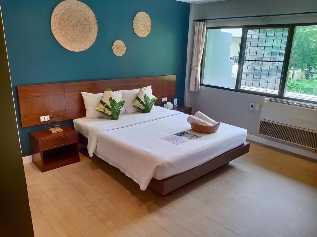Lets Hyde Pattaya Resort Villasroomsrooms Image 1313