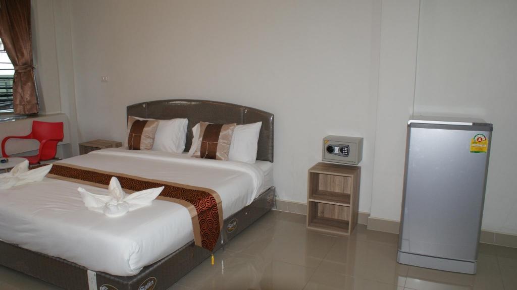 Jazz Hotel PattayaroomsDeluxe King Room4