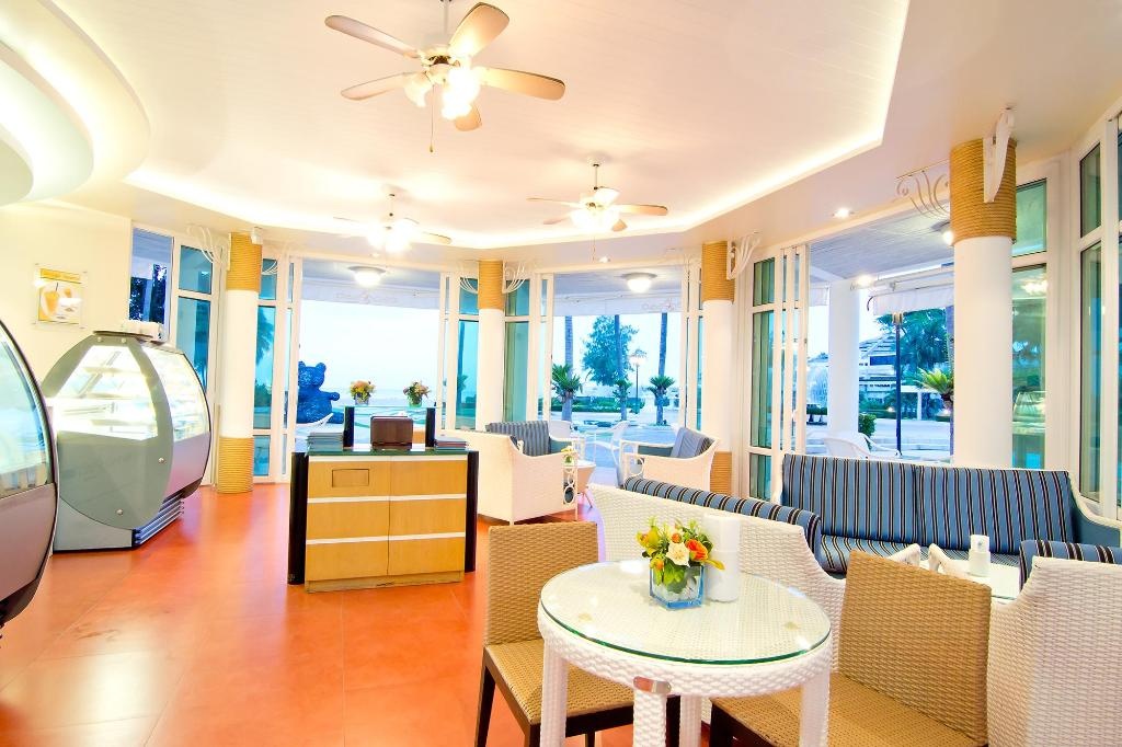 Ambassador City Jomtien Pattaya Marina Tower WingdiningCoffee Shop2