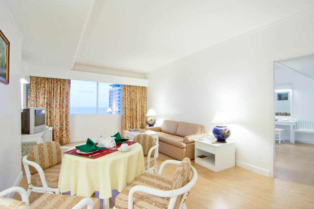 Ambassador City Jomtien Pattaya Marina Tower WingroomsDeluxe Suite16