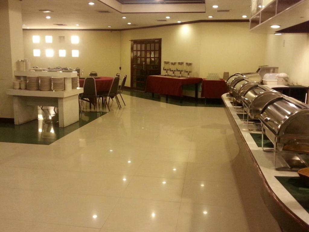 Mike Beach Resort PattayadiningRestaurant1