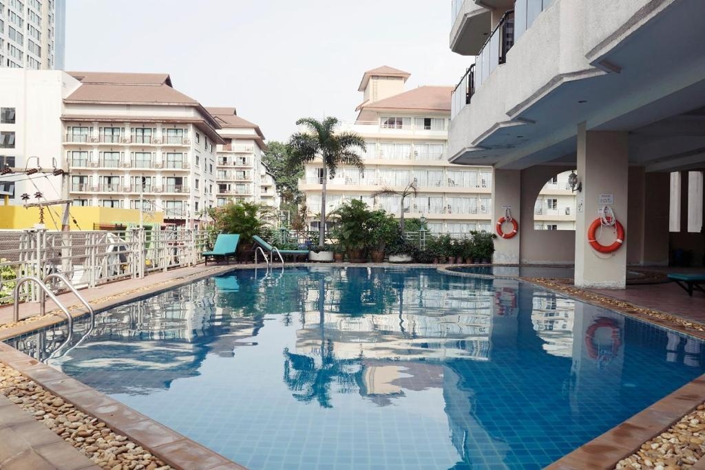 Mike Beach Resort PattayapropertyviewsExterior View5