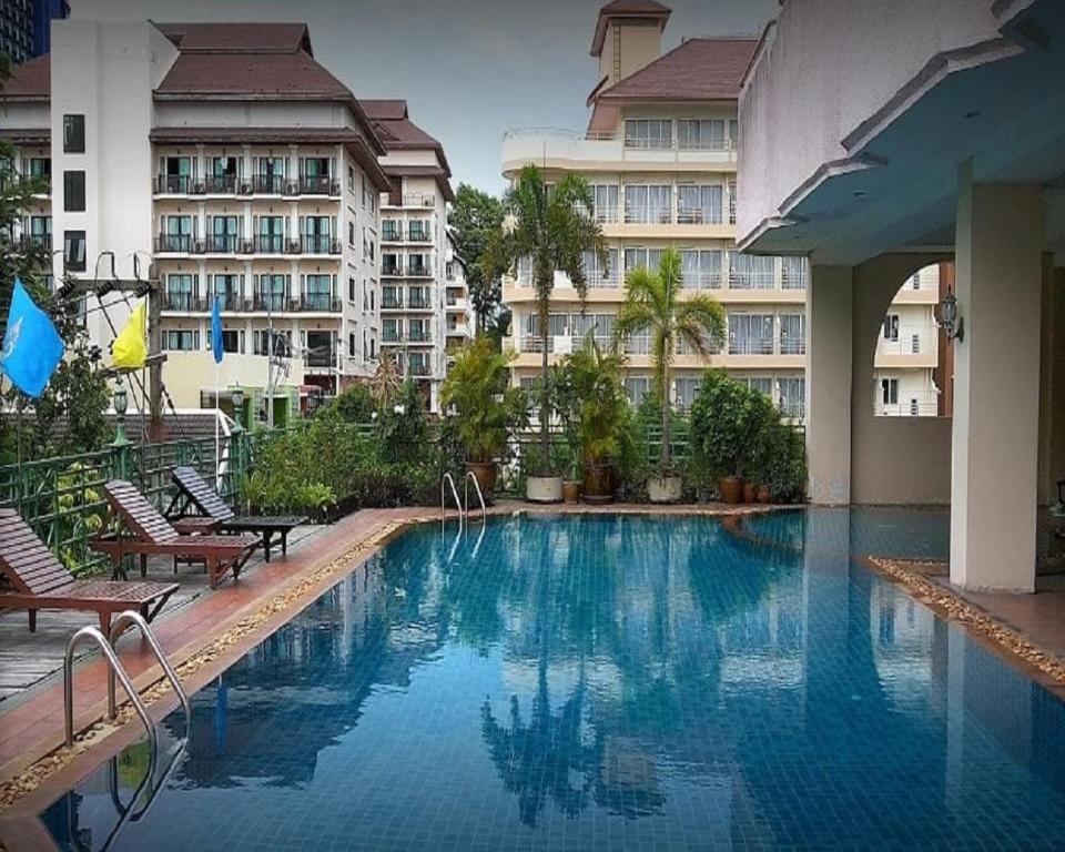 Mike Beach Resort PattayapropertyviewsExterior View6