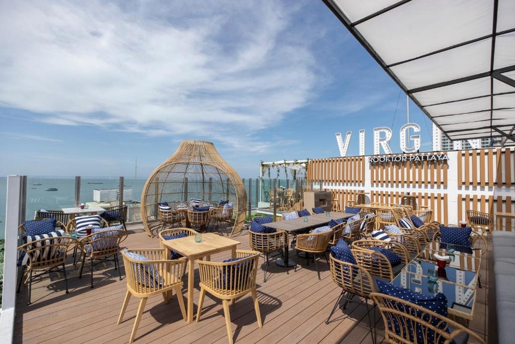 Pattaya Sea View HotelfacilitiesBarlounge13