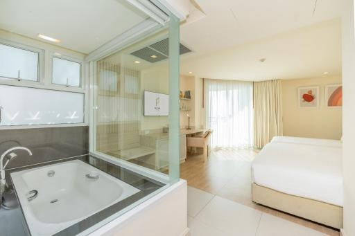 Pattaya Sea View HotelroomsFamily Suite City View15