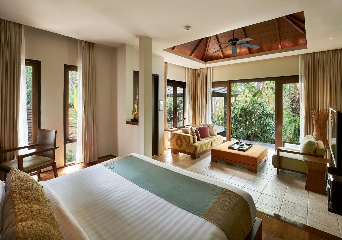 Sea Sand Sun Resort And Villas RoomsGarden Suite Suite 1 King Whirlpool Bed 10