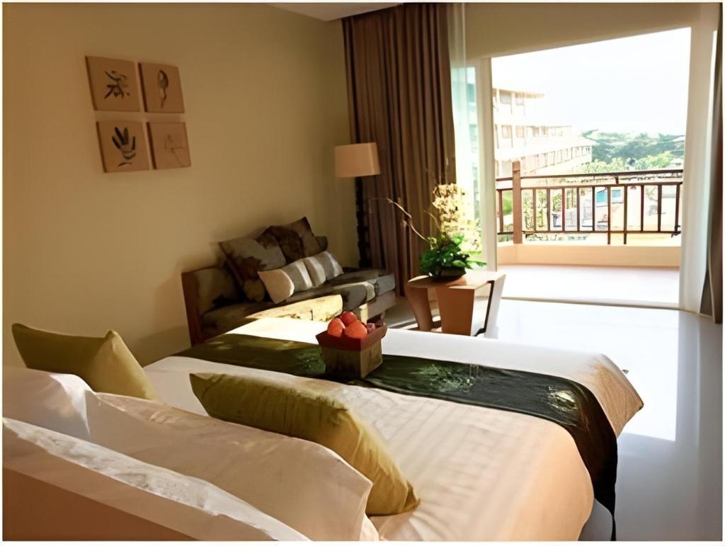 The Heritage Pattaya Beach ResortroomsOcean View9