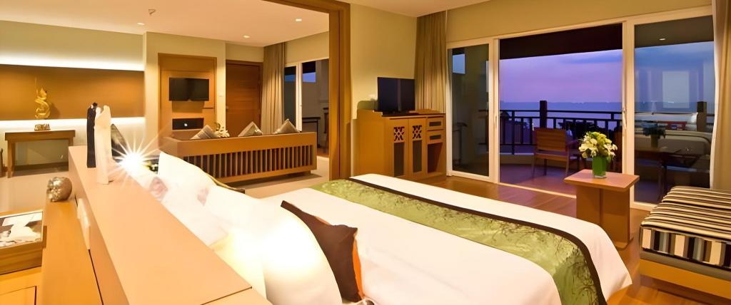 The Heritage Pattaya Beach Resortroomsrooms Image 11