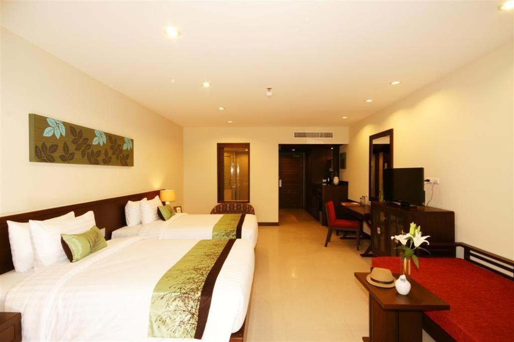 The Heritage Pattaya Beach Resortroomsrooms Image 1313