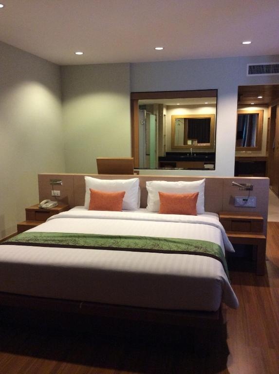 The Heritage Pattaya Beach Resortroomsrooms Image 1717