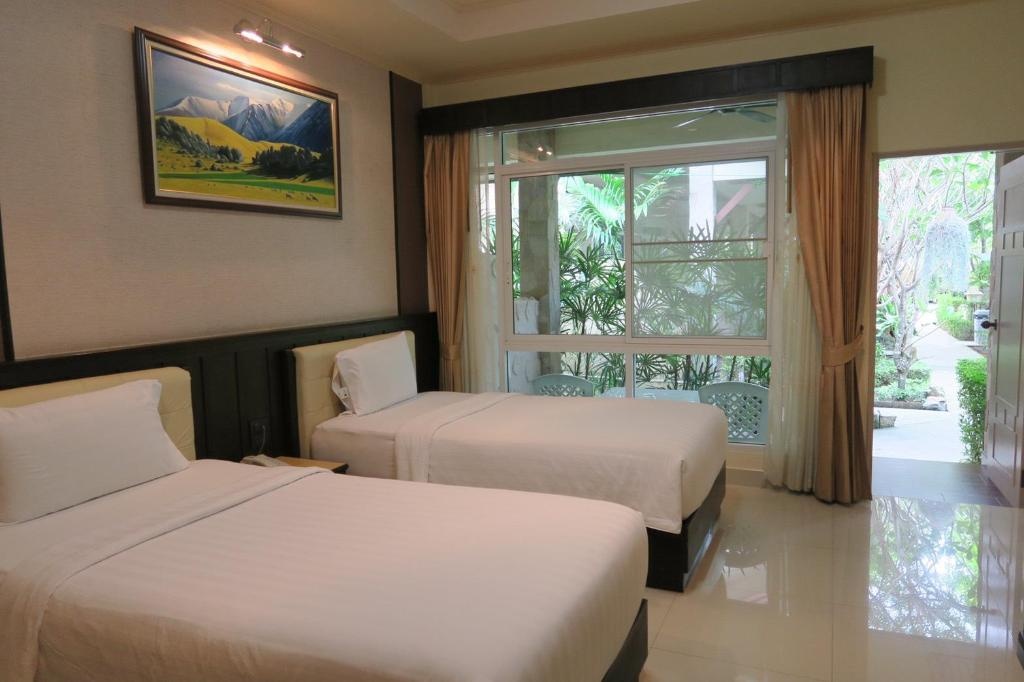 Villa Wanida Garden ResortroomsTwin Room With Balcony Bed12