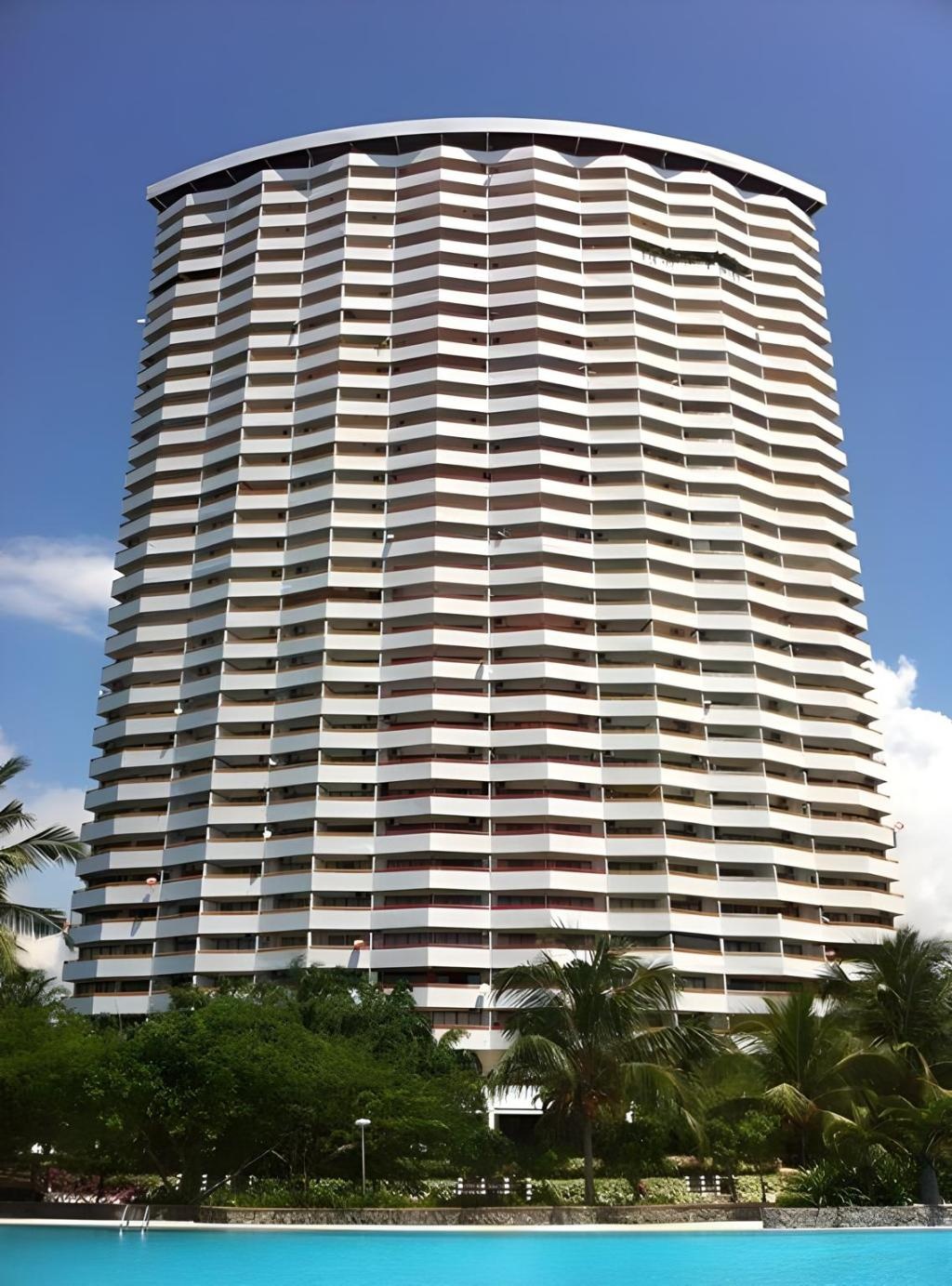 Sunshine Beach Condotel By KomtanapropertyviewsExterior View5