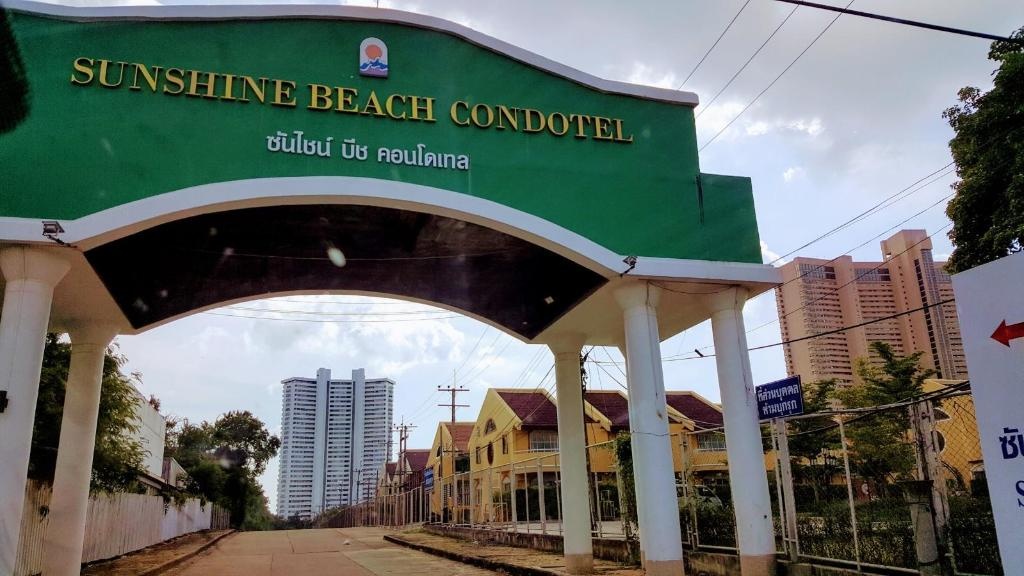 Sunshine Beach Condotel By KomtanapropertyviewsExterior View6