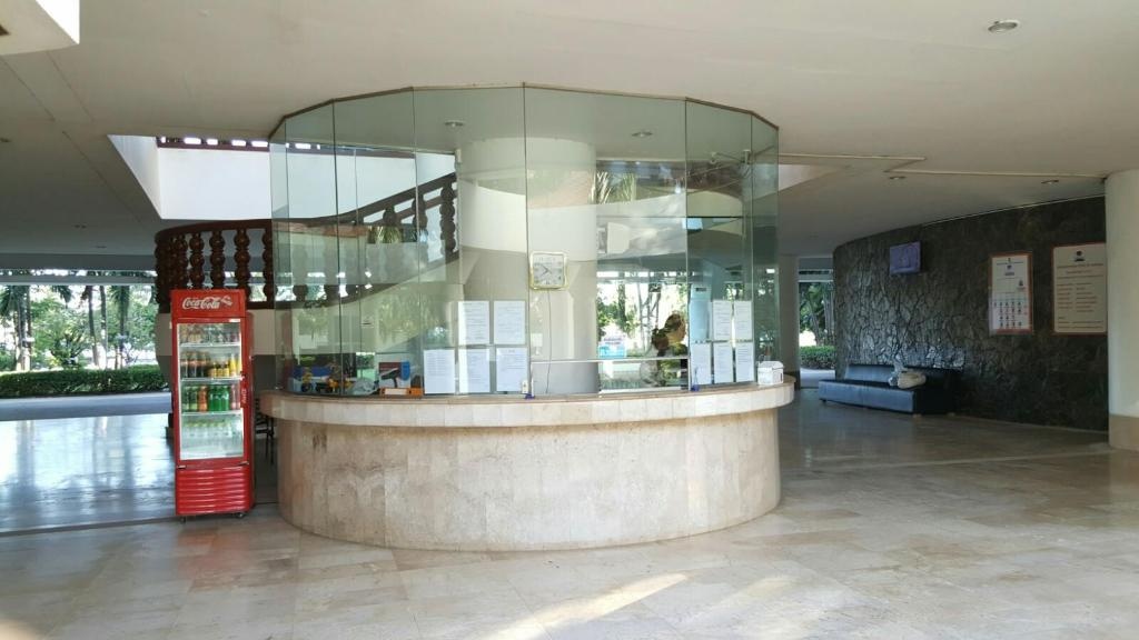 Sunshine Beach Condotel By KomtanapropertyviewsLobby3