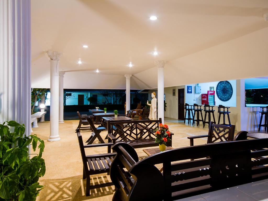 Lake Villa ResortdiningRestaurant1