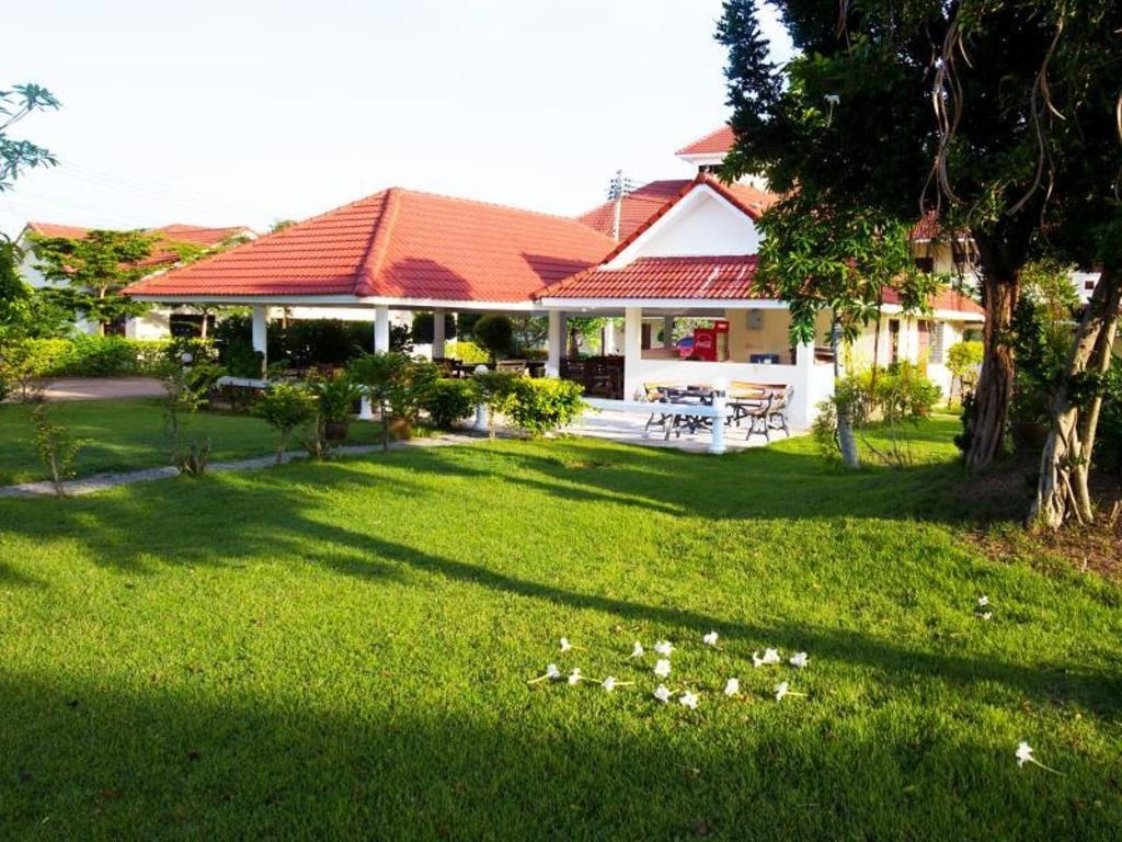 Lake Villa ResortfacilitiesGarden13