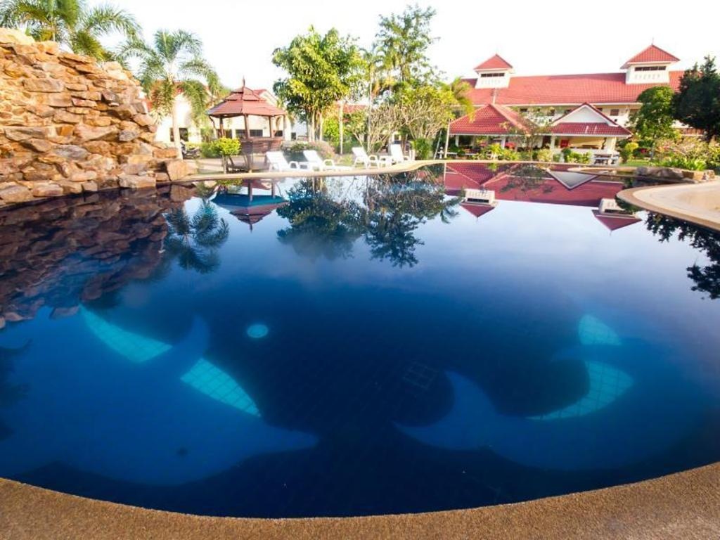 Lake Villa ResortfacilitiesSwimming Pool7