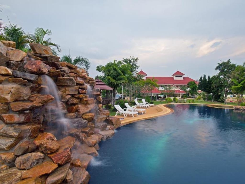 Lake Villa ResortfacilitiesSwimming Pool9