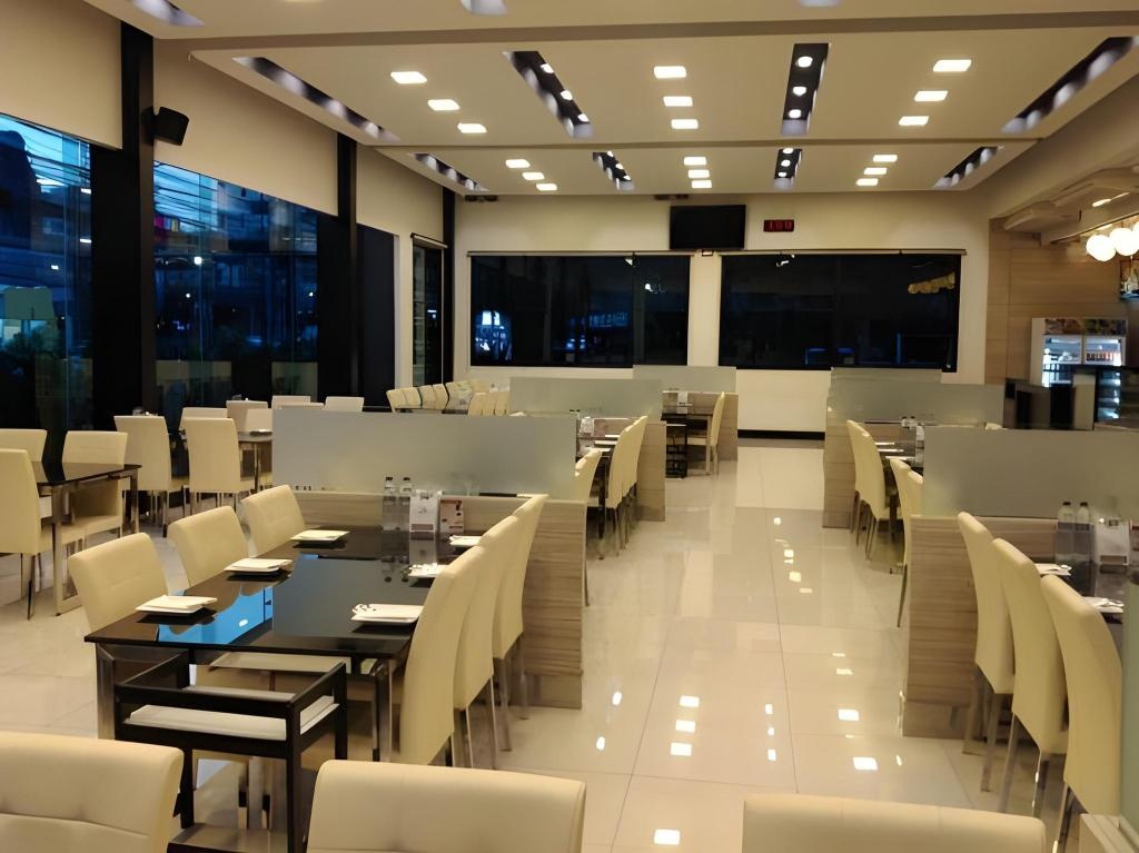 Marble Garden View Pattayadiningdining Image 55