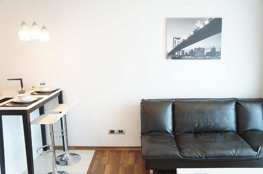 SEA VIEW Large 1 Bedroom In The Peak TowerpropertyviewsInterior View16