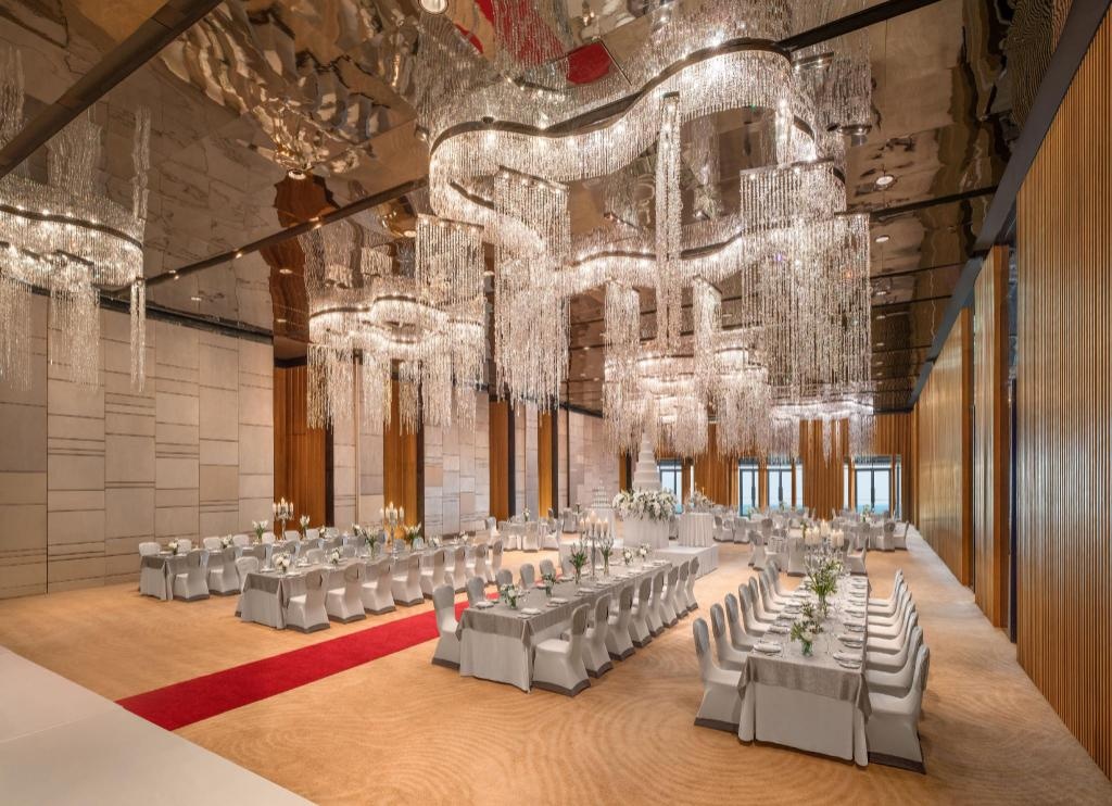 Hilton PattayafacilitiesBallroom3