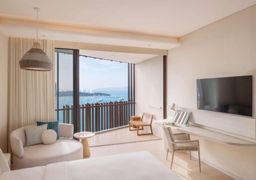Hilton PattayaroomsTwin Deluxe Ocean View Room Plan15