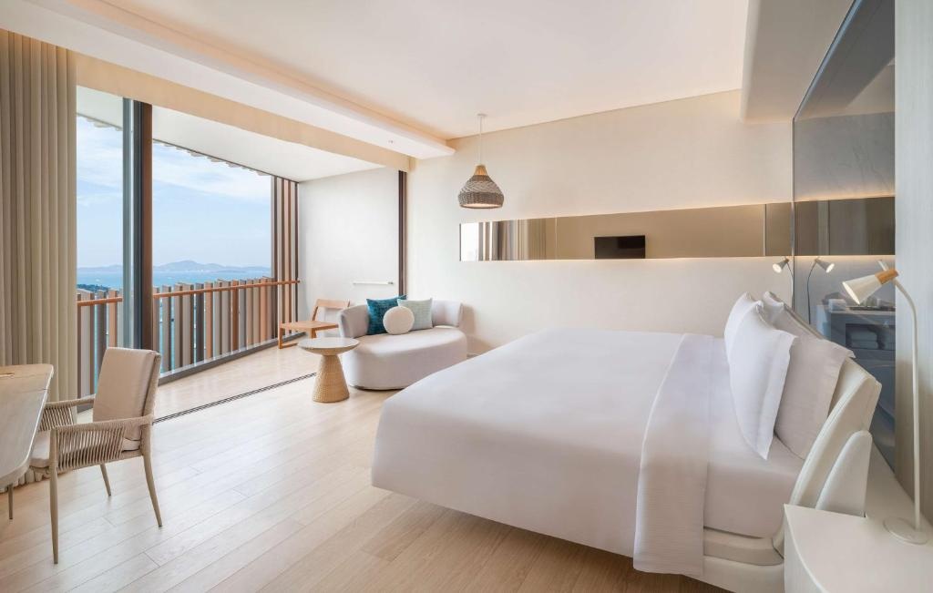 Hilton Pattayaroomsrooms Image 11