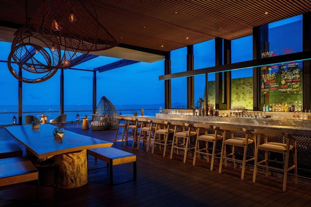 Renaissance Pattaya Resort SpafacilitiesBar67