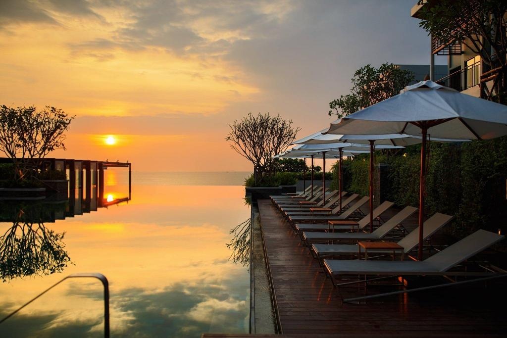 Renaissance Pattaya Resort SpafacilitiesSwimming Pool Outdoor10