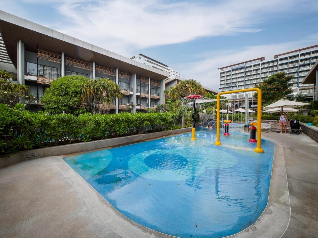 Renaissance Pattaya Resort SpafacilitiesSwimming Pool15