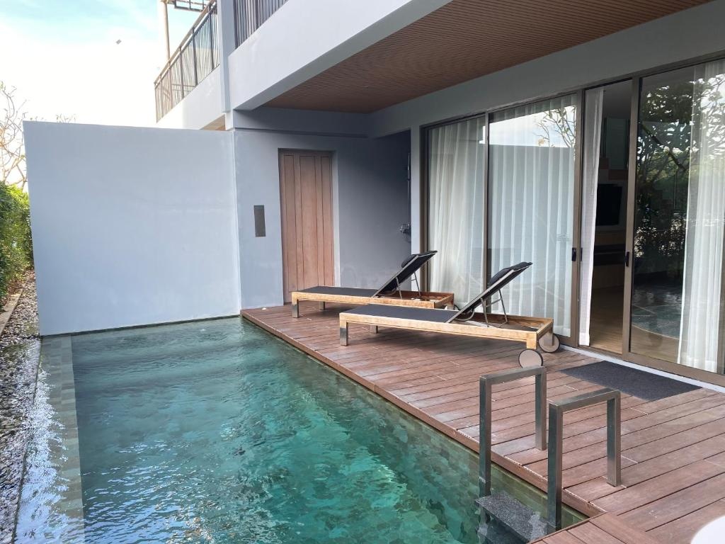Renaissance Pattaya Resort SpafacilitiesSwimming Pool21