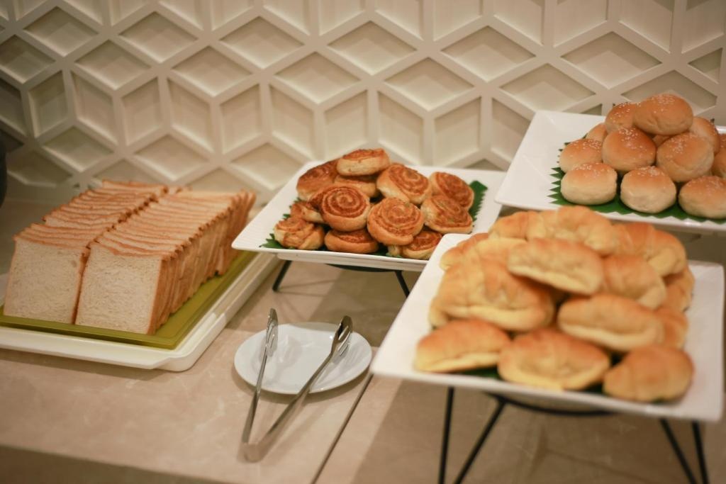 The Whisper HoteldiningFood And Beverages7
