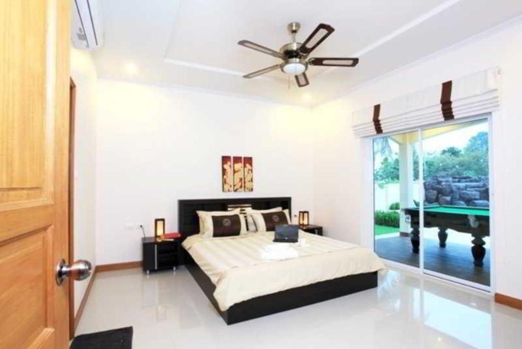 The Chase Foxlea Executive Pool Villasroomsrooms Image 77