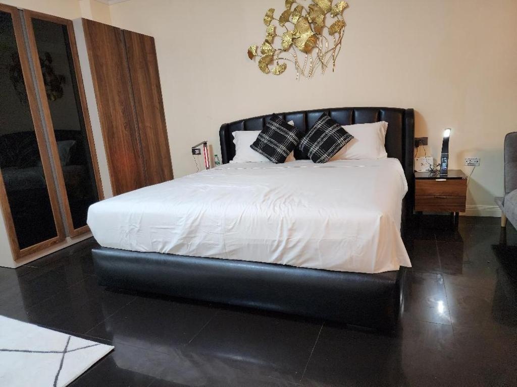 View Talay 6 Markroomsrooms Image 1818